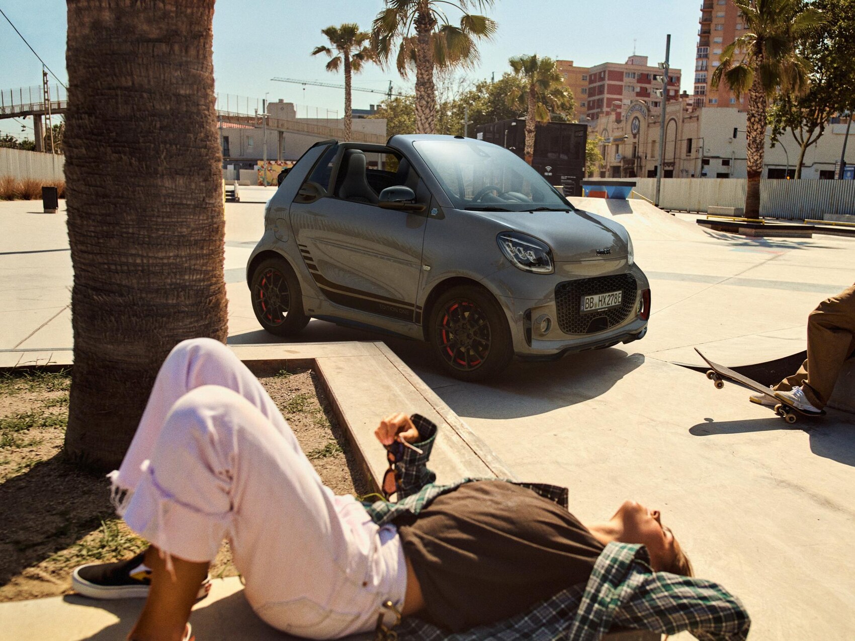 smart eq fortwo cabrio Edition One on street